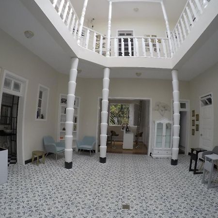 ميديلين Nomad Hostel المظهر الخارجي الصورة