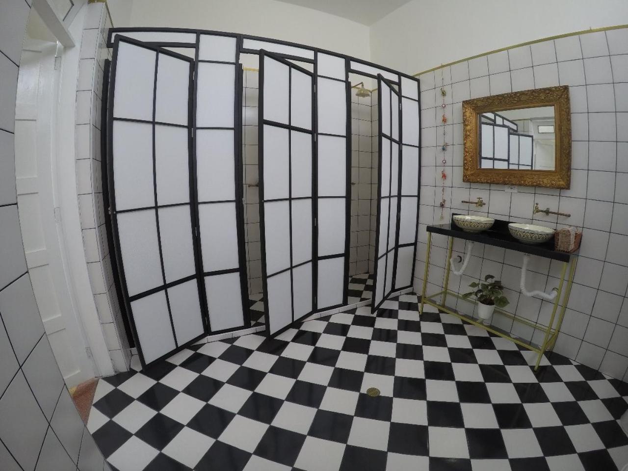 ميديلين Nomad Hostel المظهر الخارجي الصورة