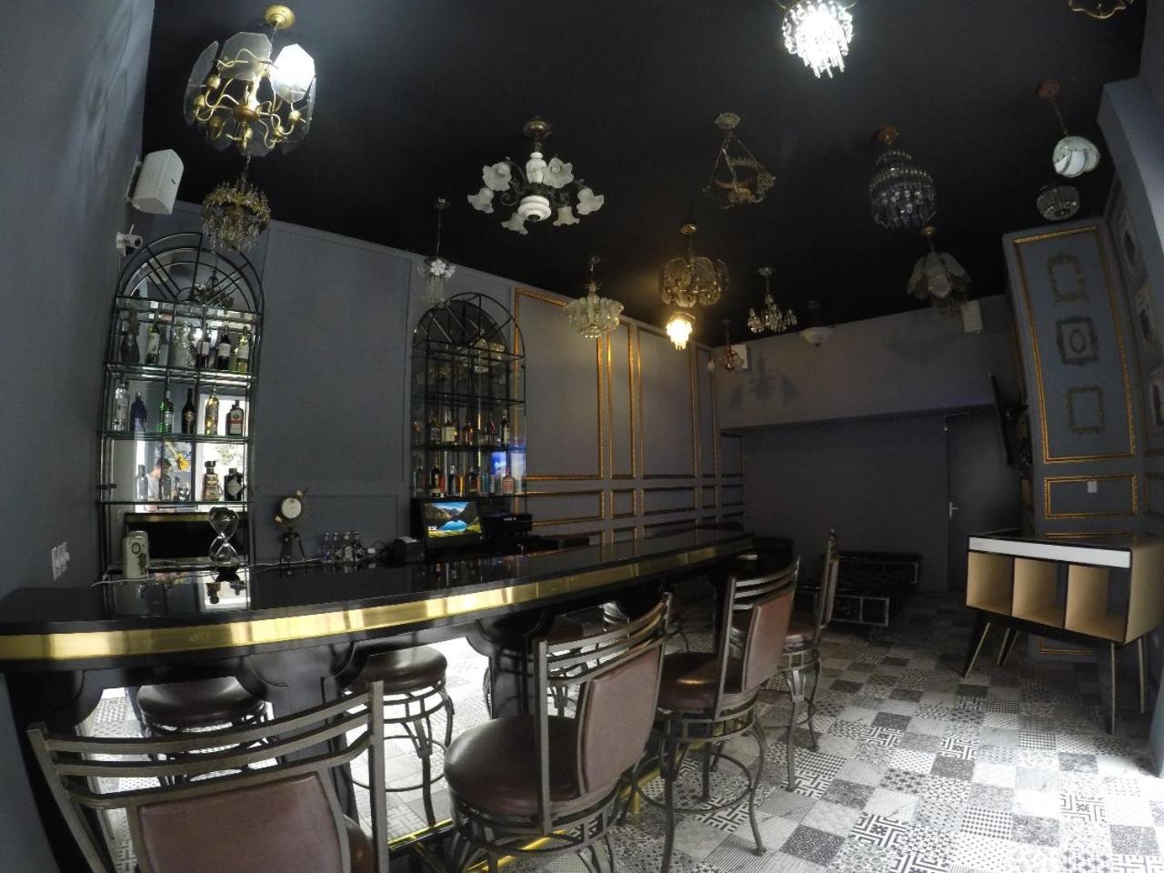 ميديلين Nomad Hostel المظهر الخارجي الصورة