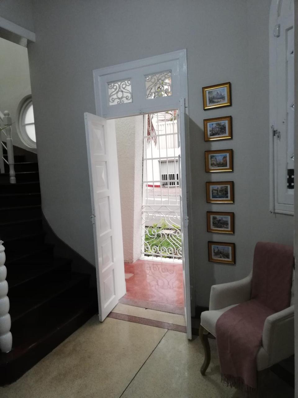 ميديلين Nomad Hostel المظهر الخارجي الصورة